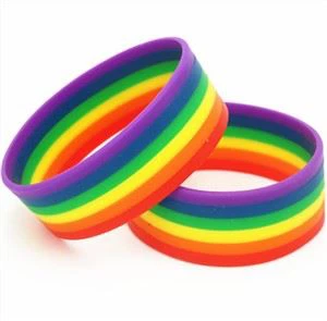 สายรัดข้อมือซิลิโคนสายรุ้งส่วนบุคคลที่มีสีสันสไตล์